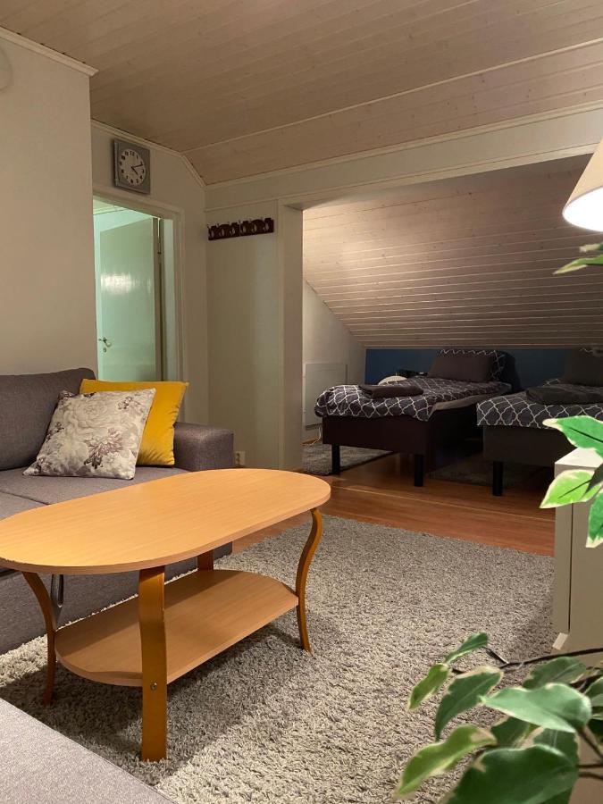 Appartement Koskentien Kotimajoitus & Luxury Glamping à Jämsä Extérieur photo