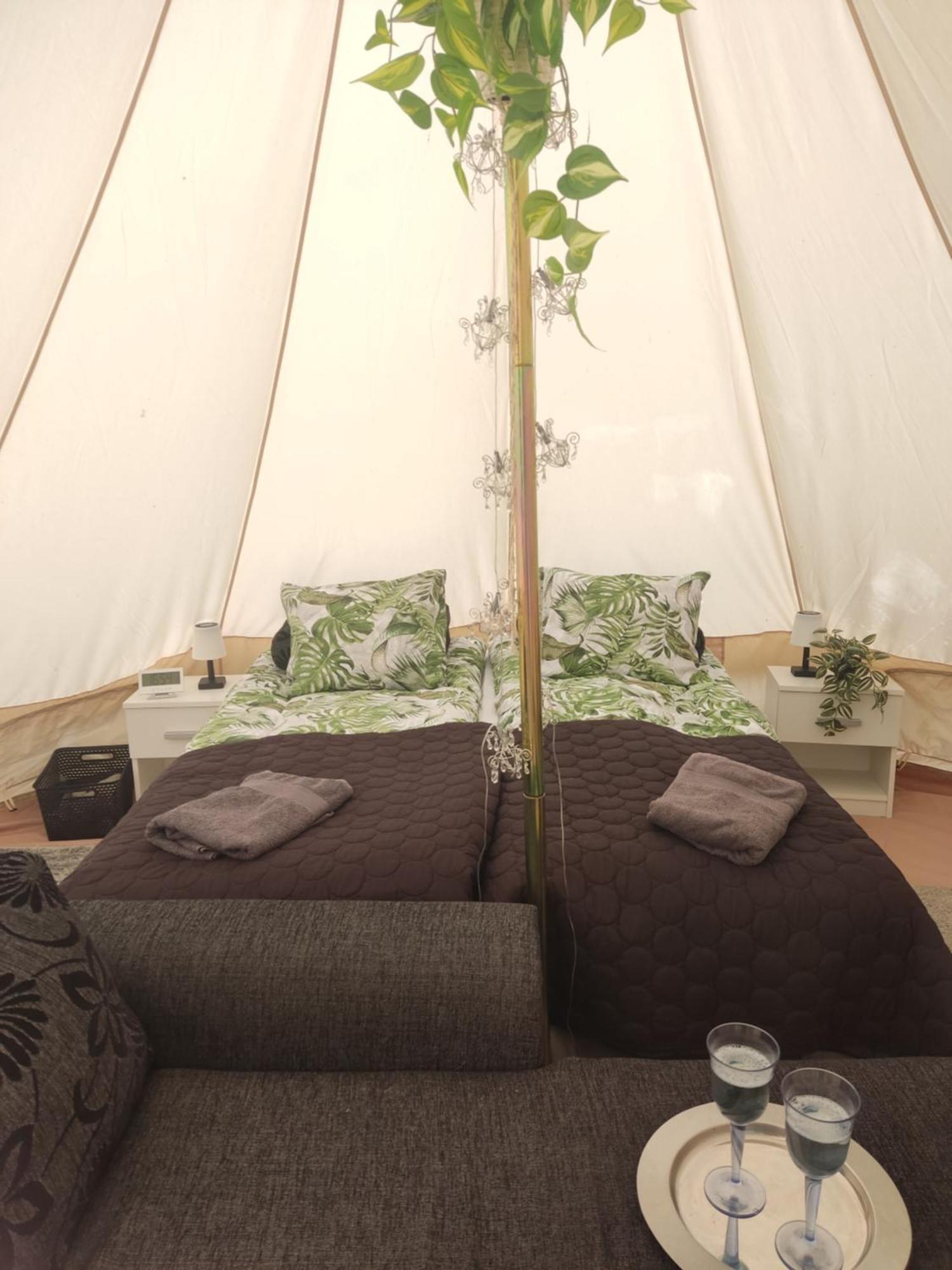 Appartement Koskentien Kotimajoitus & Luxury Glamping à Jämsä Extérieur photo